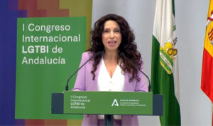 La consejera de Igualdad, Políticas Sociales y Conciliación, Rocío Ruiz, durante la inauguración del I Congreso Internacional LGTBI de Andalucía.