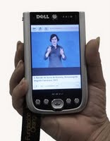 Signoguía Imagen mostrando la imagen de una intérprete en la pantalla de una signoguía