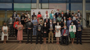 La consejera de Igualdad, Rocío Ruiz, con los distinguidos con los Premios Andalucía + Social.